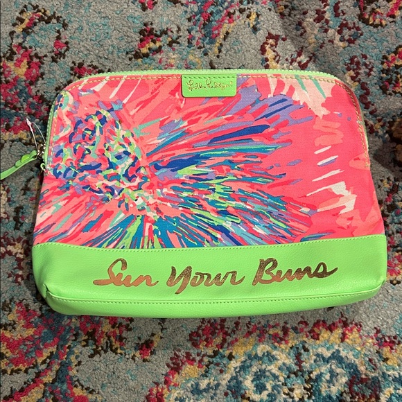Lilly Pulitzer Bohemian Beach Sun Your Buns Pouch - Picture 1 of 6